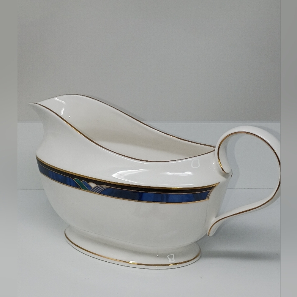 Lenox Royal Kelly White and Blue Hravy Boat Serveware